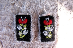 24_island_red_earrings_